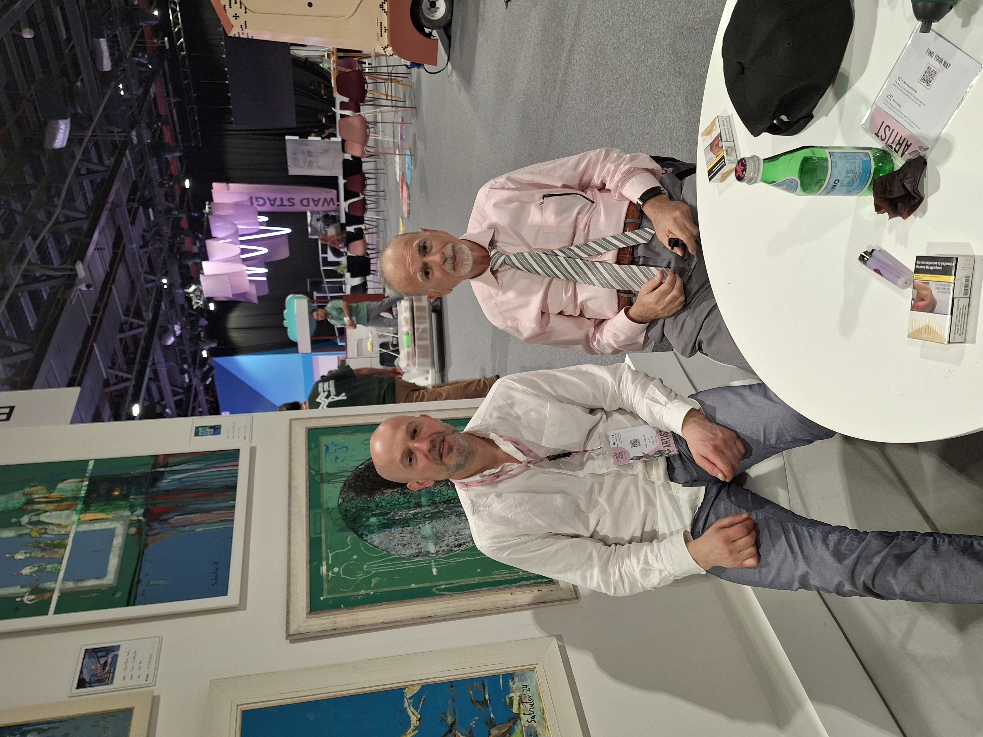 Иван Сабрутов - арт експедиция в Дубай снимка с фен 3